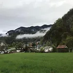 拉维尼可客房酒店