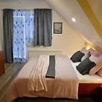 Alojamento de Acomodação e Pequeno-almoço Ravnik