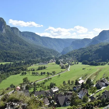 Ravnik Couette-café