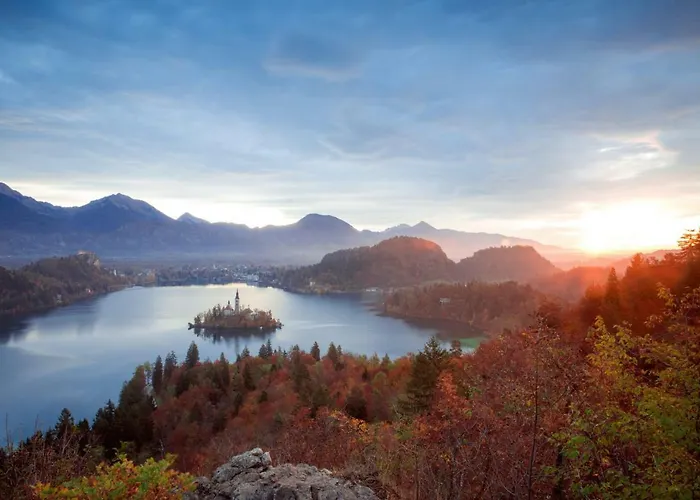 Bed & Breakfast Ravnik 3*