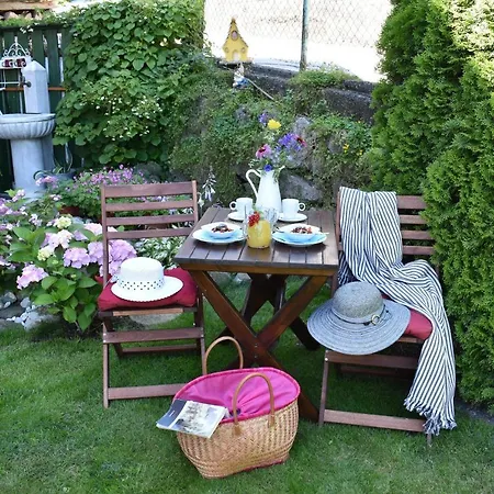 拉维尼可客房酒店 3*