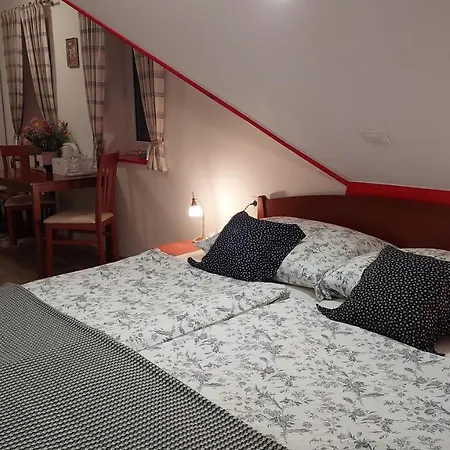 Alojamento de Acomodação e Pequeno-almoço Ravnik Bled