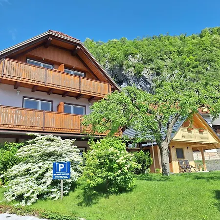 Alojamento de Acomodação e Pequeno-almoço Ravnik Bled