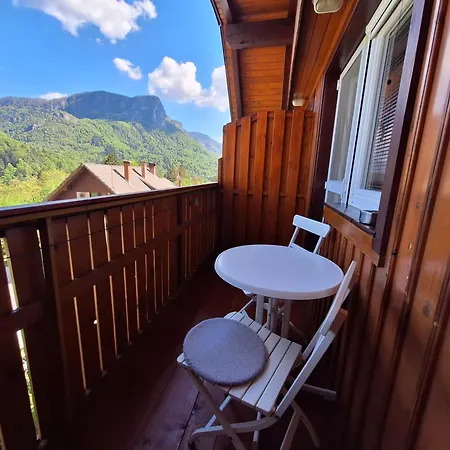 krevet i doručak Ravnik 3*